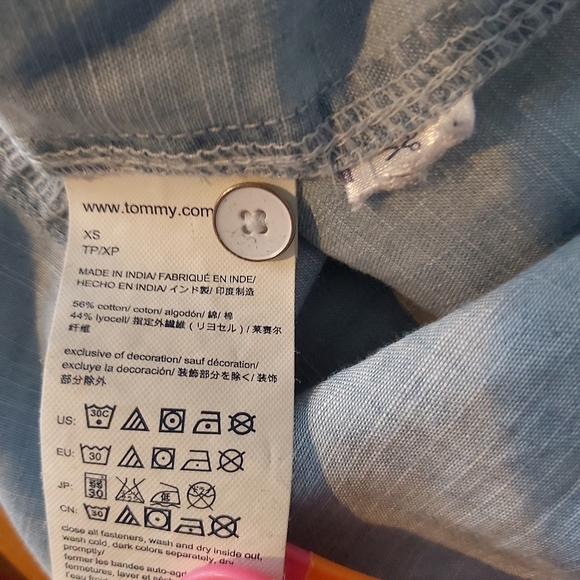 Tommy Hilfiger chambray light button down shirt Size XS - Picture 8 of 8